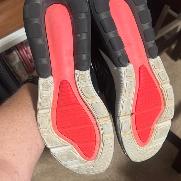 Nike Air Max 270 Black and White youth sz7 /Men's Athletic Shoes - Picture 6 of 11